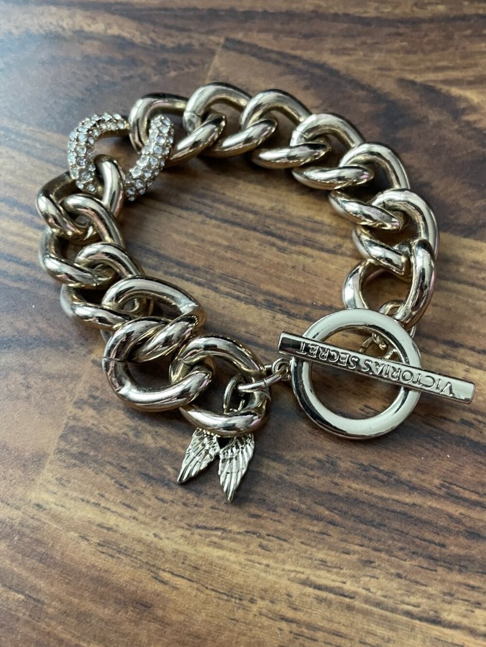 Victoria's Secret chunky gold-tone chain link bracelet
